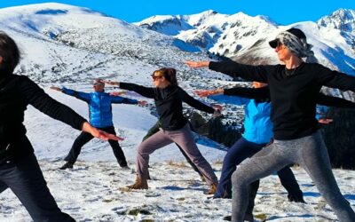 Escapade hivernale : yoga, randonnées ou raquettes, bains chauds.